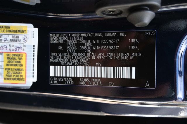 2025 Toyota Sienna XLE AWD 7-Passenger - 22945228 - 32