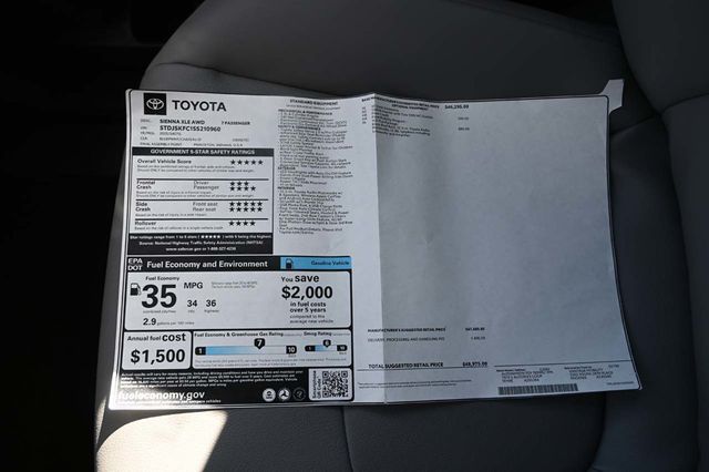 2025 Toyota Sienna XLE AWD 7-Passenger - 22945228 - 37