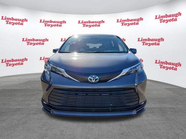 2025 Toyota Sienna XLE FWD 8-Passenger - 22950475 - 12