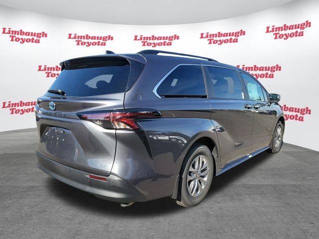 2025 Toyota Sienna XLE FWD 8-Passenger - 22950475 - 13