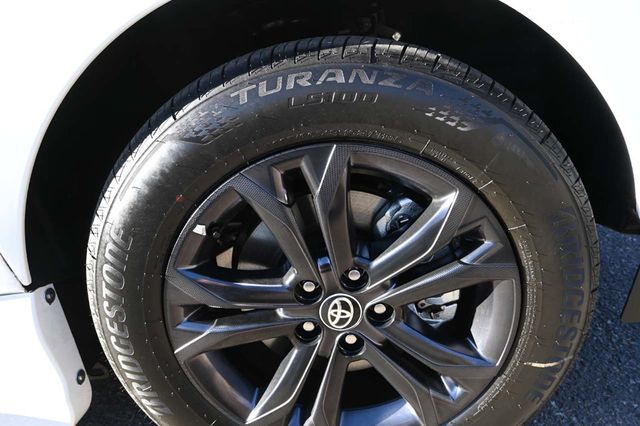 2025 Toyota Sienna XSE AWD 7-Passenger - 22951135 - 11