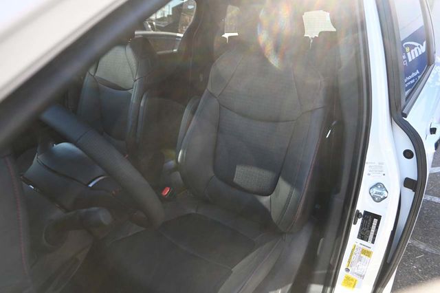 2025 Toyota Sienna XSE AWD 7-Passenger - 22951135 - 13