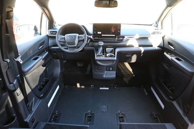 2025 Toyota Sienna XSE AWD 7-Passenger - 22951135 - 20