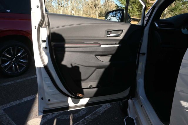 2025 Toyota Sienna XSE AWD 7-Passenger - 22951135 - 28