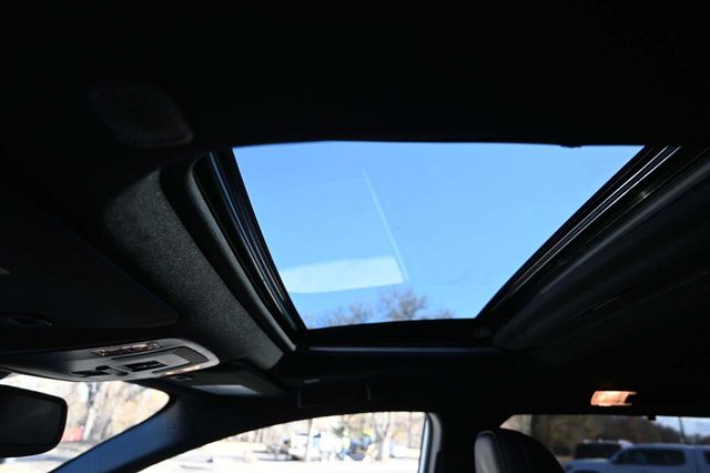 2025 Toyota Sienna XSE AWD 7-Passenger - 22951135 - 31