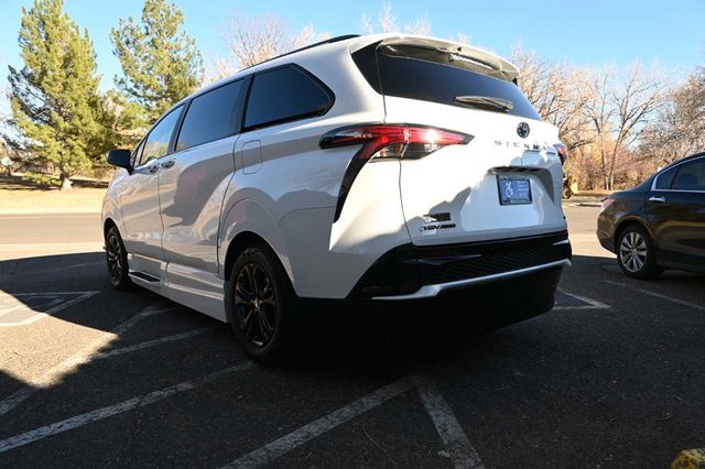 2025 Toyota Sienna XSE AWD 7-Passenger - 22951135 - 7