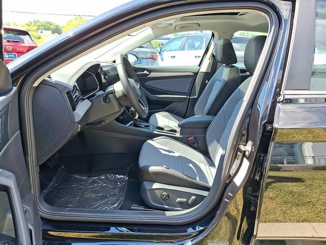2025 Volkswagen Jetta SE Automatic - 22897156 - 10
