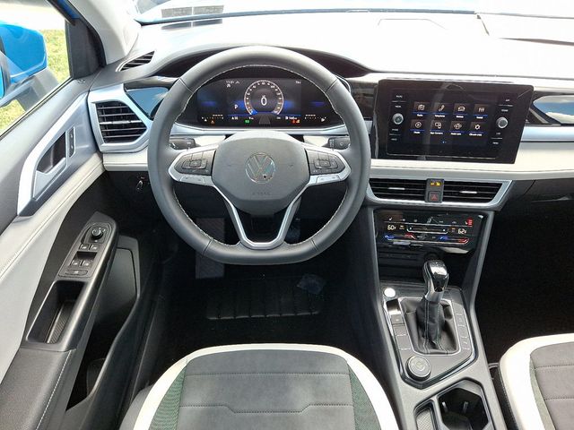 2025 Volkswagen Taos SE 4MOTION - 22890065 - 9