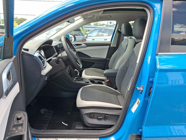 2025 Volkswagen Taos SE 4MOTION - 22890065 - 11
