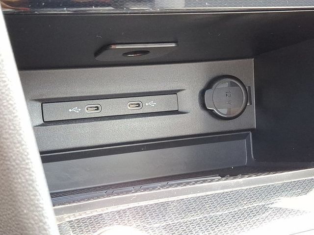 2025 Volkswagen Taos SE 4MOTION - 22890065 - 18