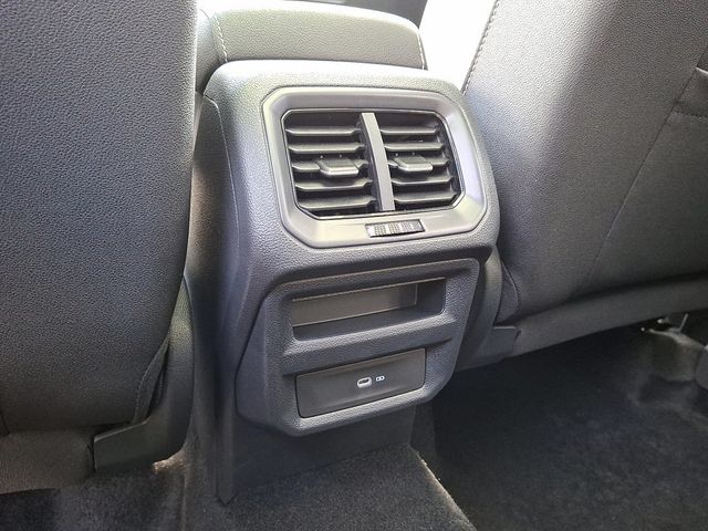 2025 Volkswagen Taos SE 4MOTION - 22890065 - 8