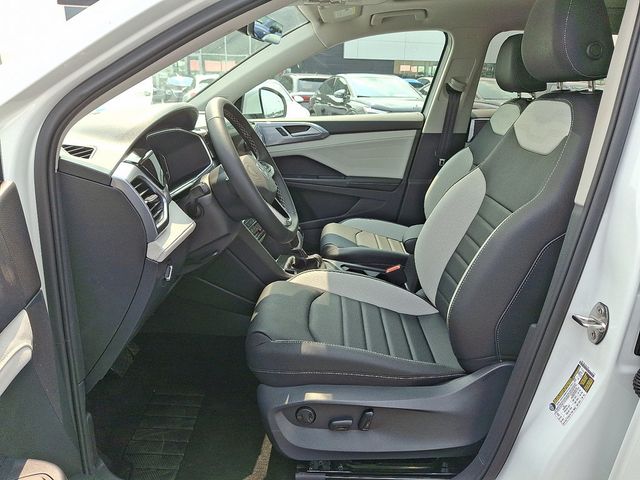 2025 Volkswagen Taos SEL 4MOTION - 22892301 - 11
