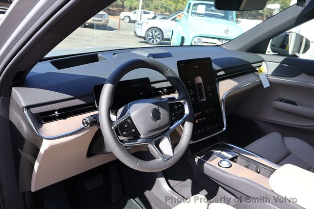 2025 Volvo EX90 Twin Motor Plus 7-Seater - 22869322 - 8