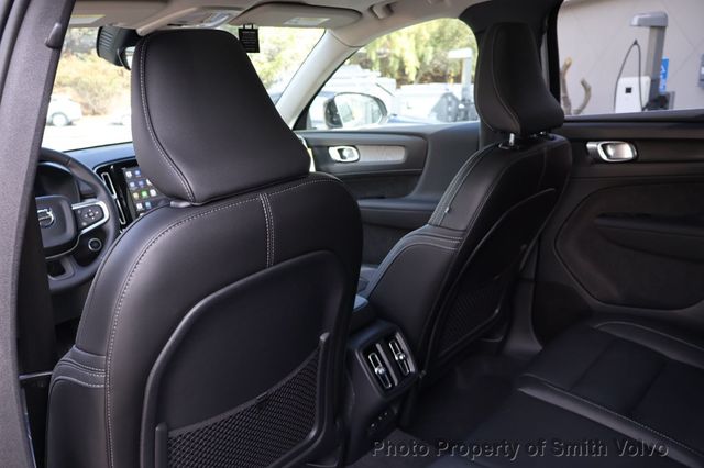 2025 Volvo XC40 B5 AWD Core Bright Theme - 22765745 - 12