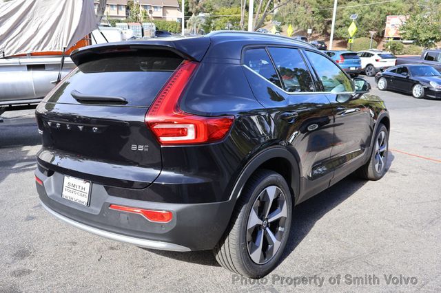 2025 Volvo XC40 B5 AWD Core Bright Theme - 22765745 - 4