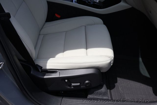 2025 Volvo XC40 B5 AWD Plus Dark Theme - 22849221 - 14