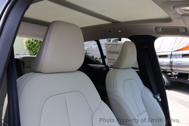 2025 Volvo XC40 B5 AWD Plus Dark Theme - 22849221 - 15