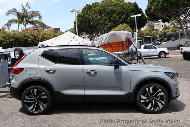 2025 Volvo XC40 B5 AWD Plus Dark Theme - 22849221 - 5