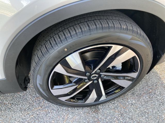 2025 Volvo XC40 B5 AWD Ultra Bright Theme - 22841028 - 15