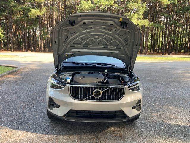 2025 Volvo XC40 B5 AWD Ultra Bright Theme - 22841028 - 19