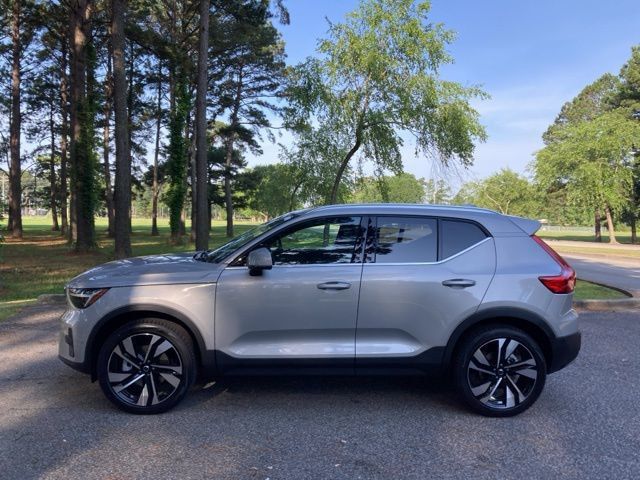 2025 Volvo XC40 B5 AWD Ultra Bright Theme - 22841028 - 5