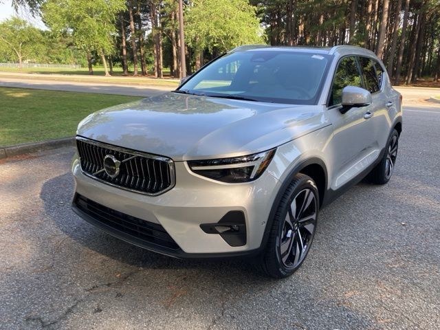 2025 Volvo XC40 B5 AWD Ultra Bright Theme - 22841028 - 6