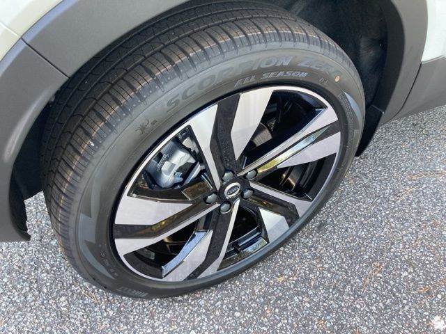 2025 Volvo XC40 B5 AWD Ultra Dark Theme - 22841007 - 14