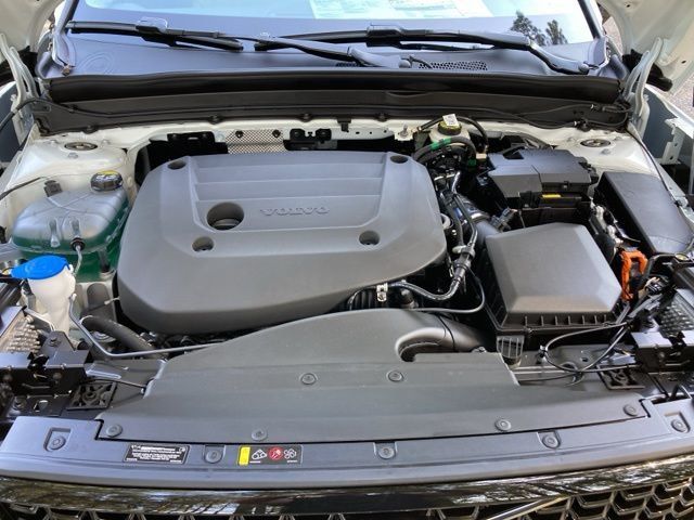 2025 Volvo XC40 B5 AWD Ultra Dark Theme - 22841007 - 18