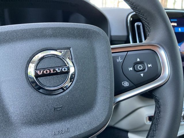 2025 Volvo XC40 B5 AWD Ultra Dark Theme - 22841007 - 28