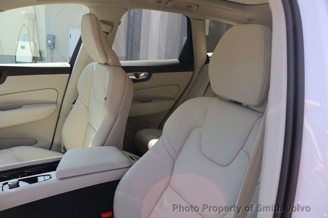 2025 Volvo XC60 B5 AWD Plus - 22872824 - 9