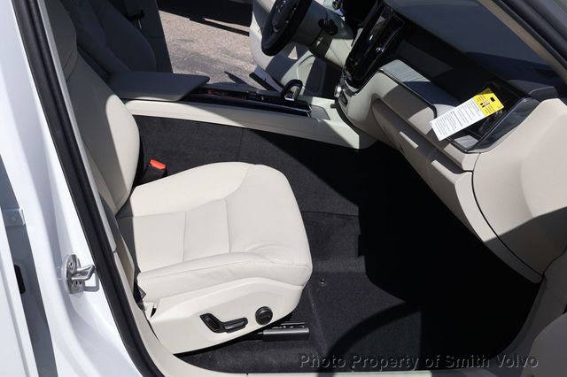 2025 Volvo XC60 B5 AWD Plus - 22872824 - 13
