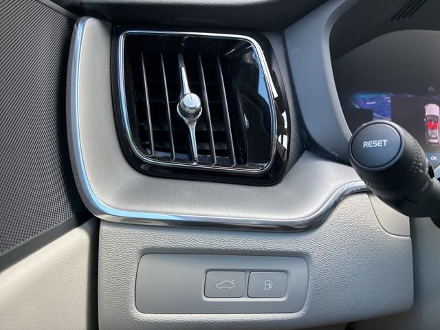 2025 Volvo XC60 Plug-In Hybrid T8 AWD Plus - 22905562 - 25