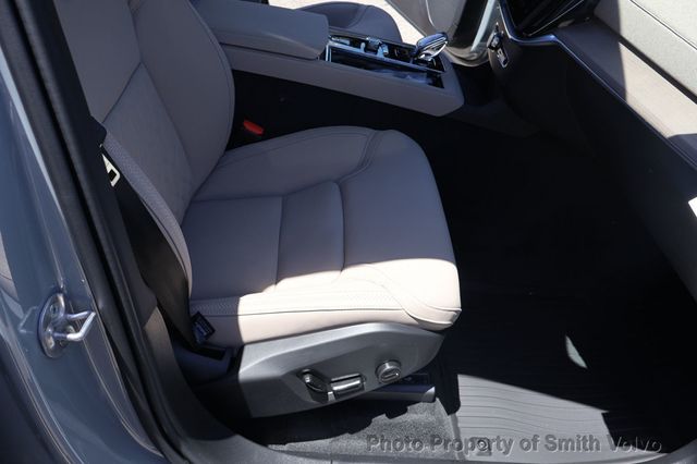 2025 Volvo XC90 2025.5 B5 AWD Plus 7-Seater - 22860111 - 16