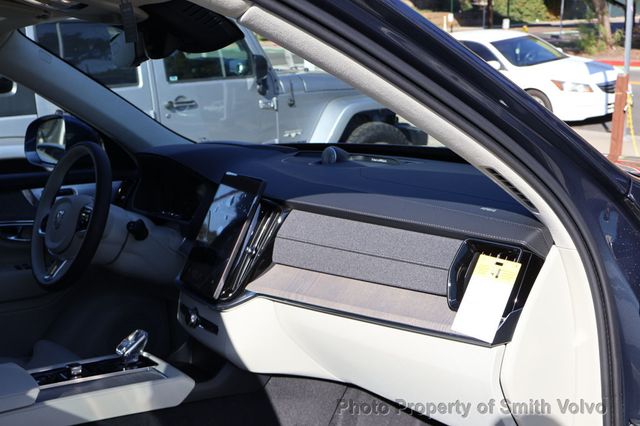 2025 Volvo XC90 2025.5 B6 AWD Ultra 7-Seater - 22750995 - 10
