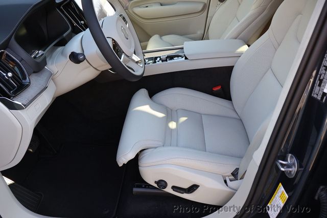 2025 Volvo XC90 2025.5 B6 AWD Ultra 7-Seater - 22750995 - 5