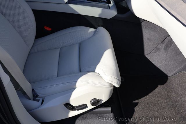 2025 Volvo XC90 2025.5 B6 AWD Ultra 7-Seater - 22750995 - 8