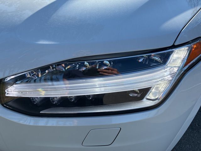 2025 Volvo XC90 Plug-In Hybrid T8 AWD Ultra 7-Seater - 22946334 - 9