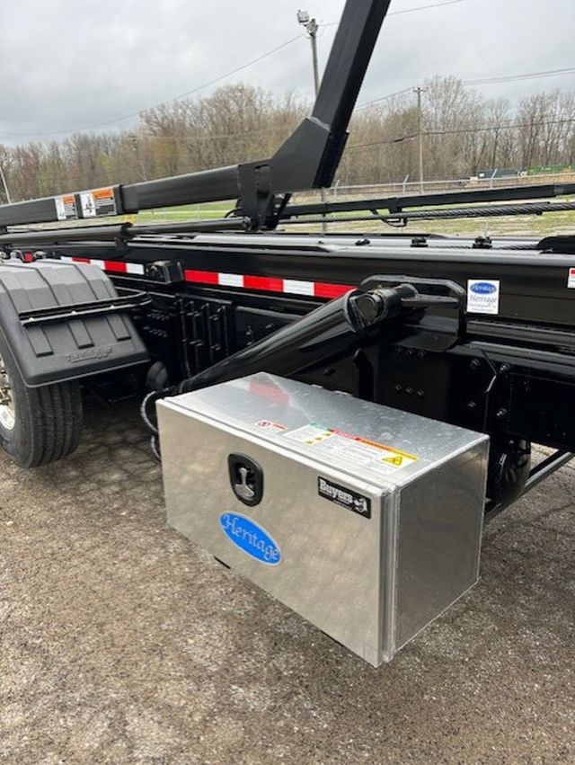 2025 Western Star 47X 2025 WESTERN STAR 47X ROLL OFF - 22991186 - 12