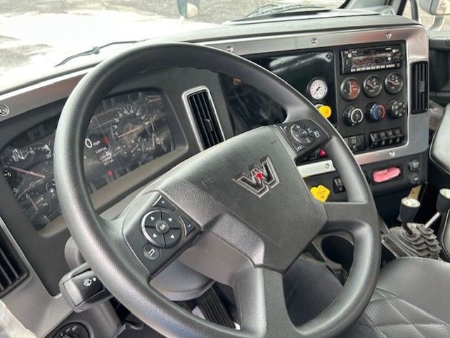 2025 Western Star 47X 2025 WESTERN STAR 47X ROLL OFF - 22991186 - 16