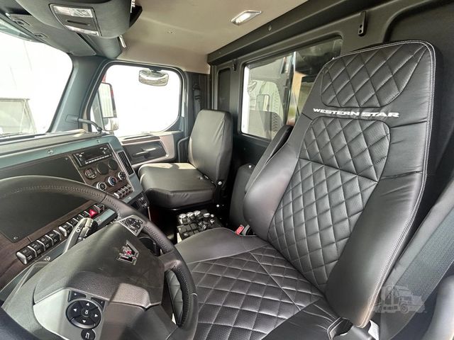 2025 Western Star 49X  - 22834944 - 10