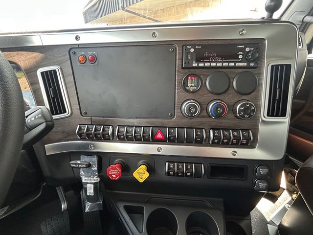 2025 Western Star 49X 2025 WESTERN STAR 49X DUMP TRUCK - 22596546 - 18