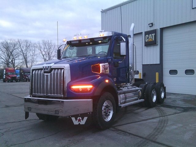 100-inch custom ATG sleeper on Jay Hosty's '22 Western Star