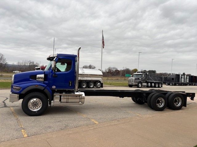 2025 New WESTERN STAR 49X 49X at Premier Truck Group Serving