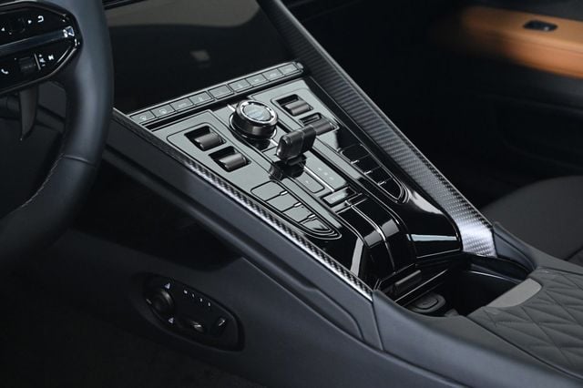 2026 Aston Martin DB12  - 22934456 - 14