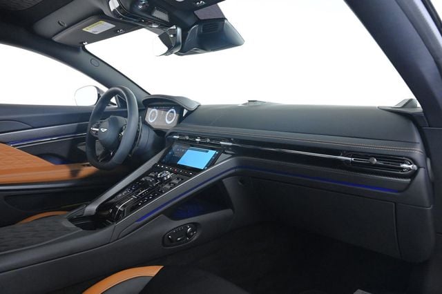 2026 Aston Martin DB12  - 22934456 - 15