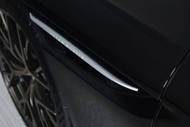 2026 Aston Martin DB12  - 22934456 - 27