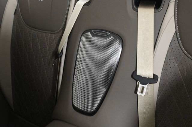 2026 Aston Martin DB12 Volante - 22928535 - 18