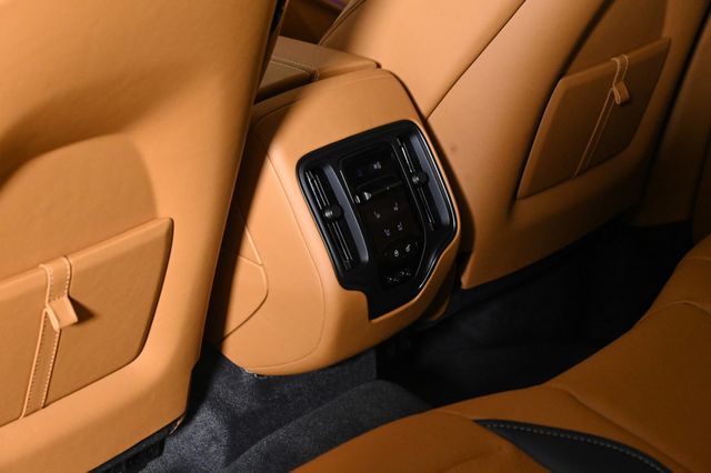 2026 Aston Martin DBX 707 AWD - 22961651 - 16