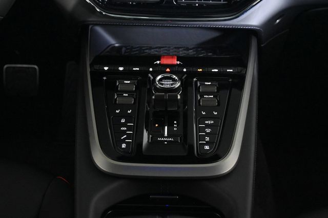 2026 Aston Martin DBX 707 AWD - 22972758 - 12