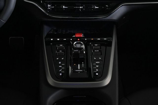 2026 Aston Martin DBX S AWD - 22961670 - 12